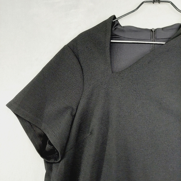 MAGGY LONDON Black Asymmetrical Neck Stretch Crepe Midi Sheath Dress P1945 - Picture 5 of 10